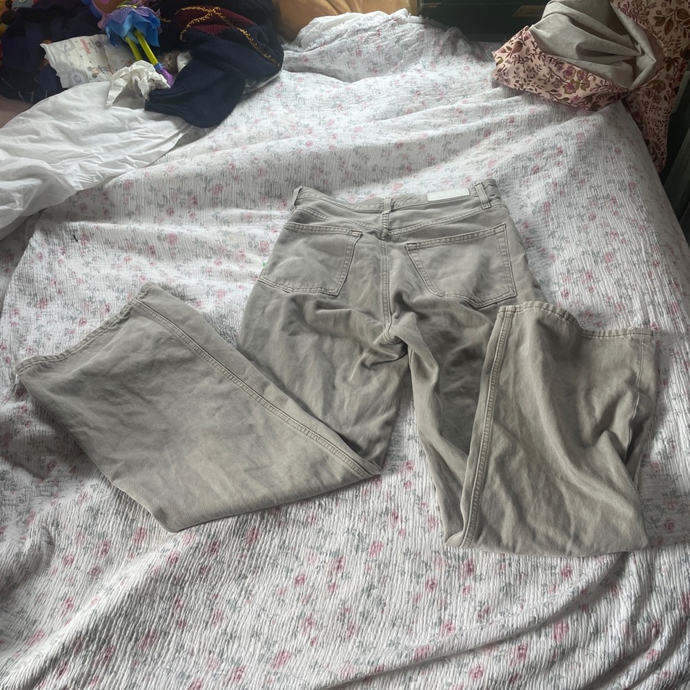 $295 RE/DONE 70s Ultra High Rise Wide Leg Jeans in grey - Picture 7 of 11